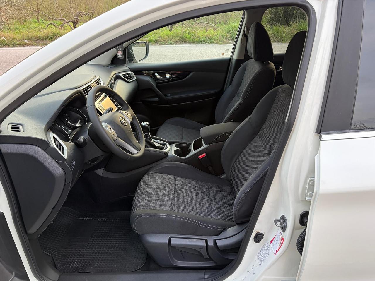 Nissan Qashqai 1.5 dCi 110cv tetto Tekna 360°