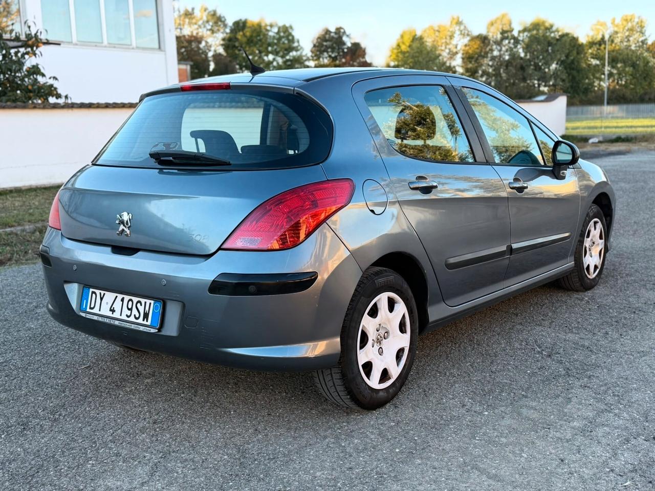 Peugeot 308 1.6 HDi 90CV NEOPATENTATI