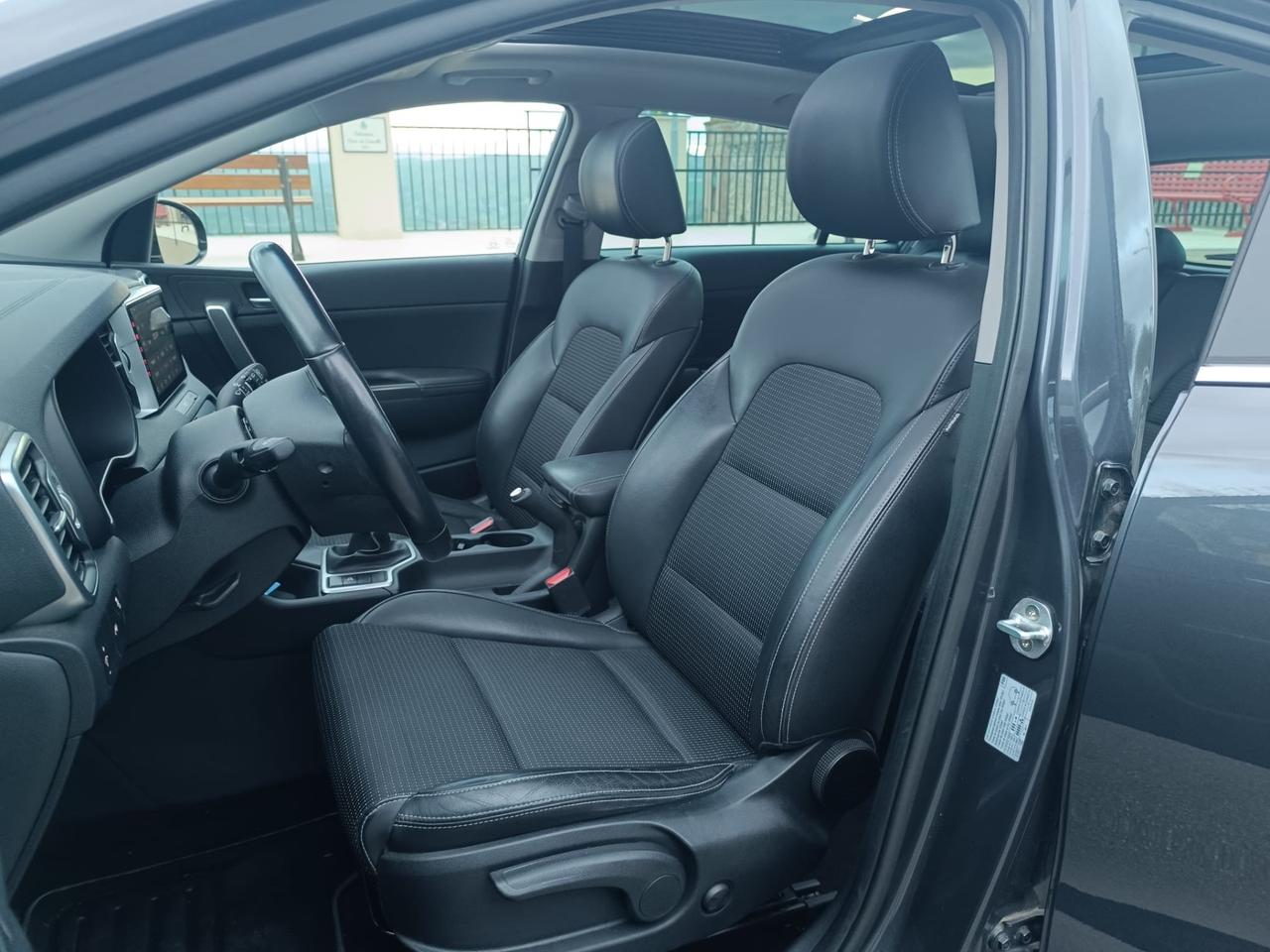 Kia Sportage 1.7 CRDI VGT 2WD high tech