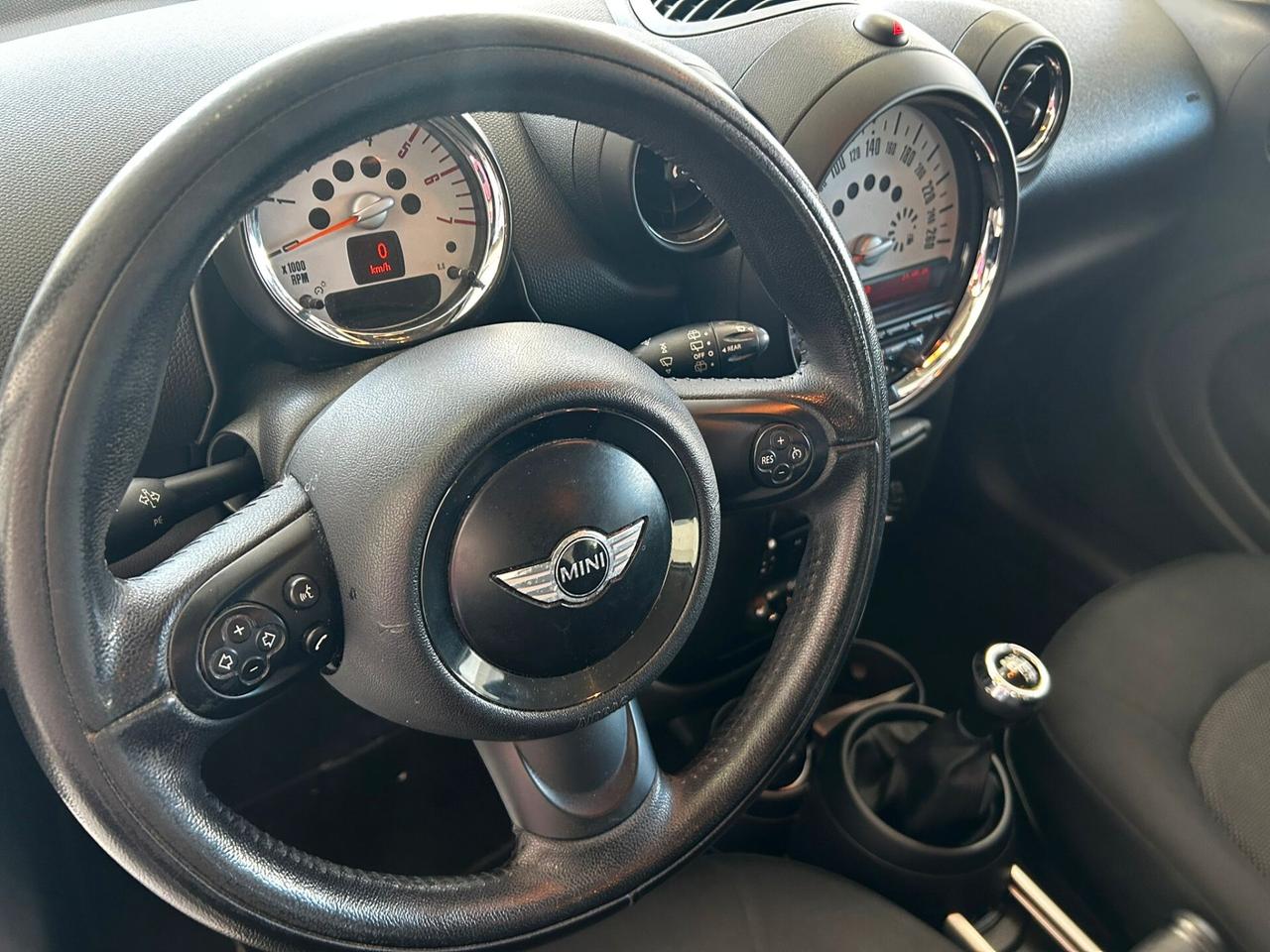 Mini Countryman 1.6D X NEOPATENTATI 2014
