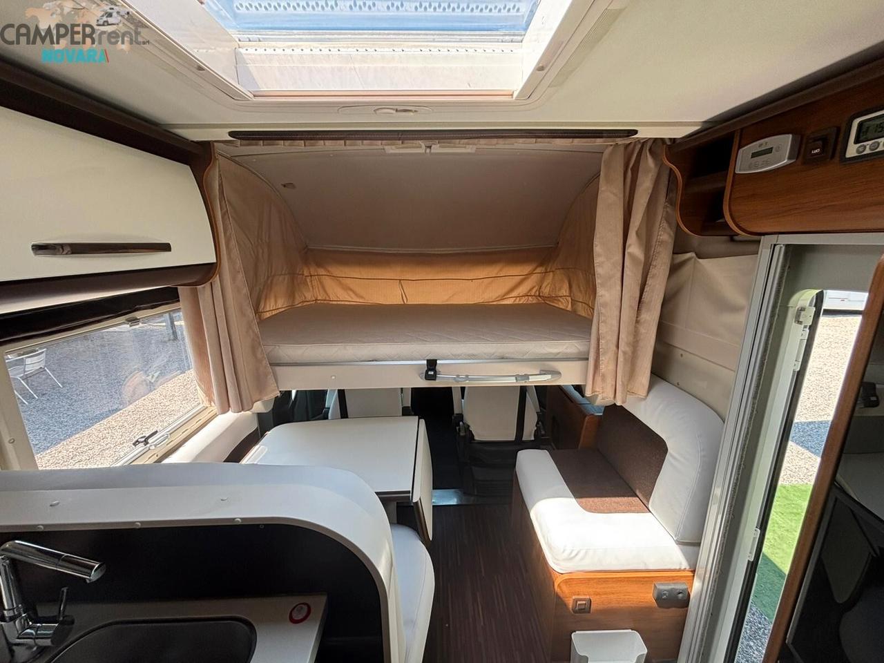 ELNAGH MAGNUM 81G - motorhome con letto nautico in coda e maxi garage