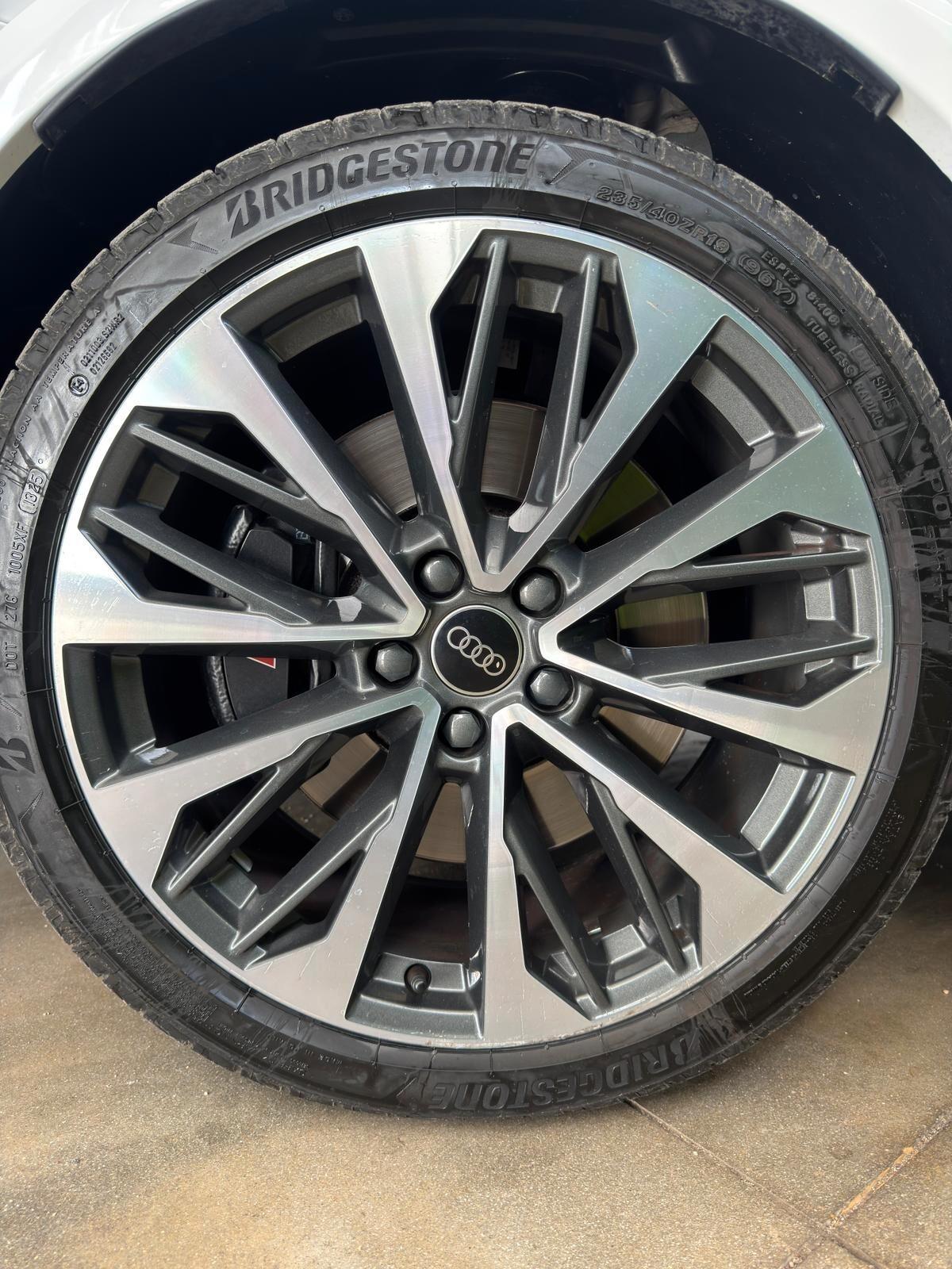 Audi Q2 SQ2 TFSI quattro S tronic