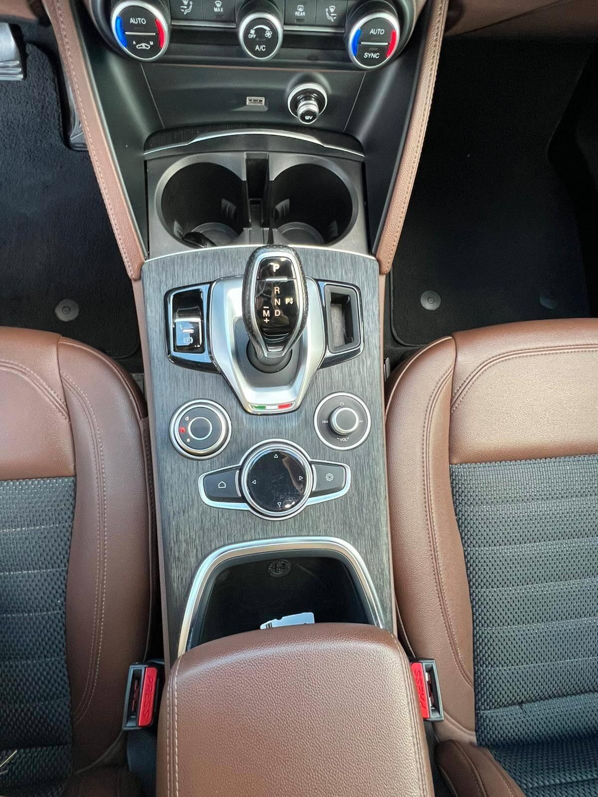 Alfa Romeo Stelvio 2.2 Turbodiesel 190 CV AT8 Q4 Executive