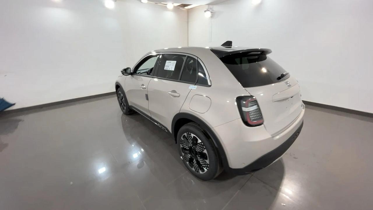 Fiat 600 Hybrid DCT MHEV La Prima