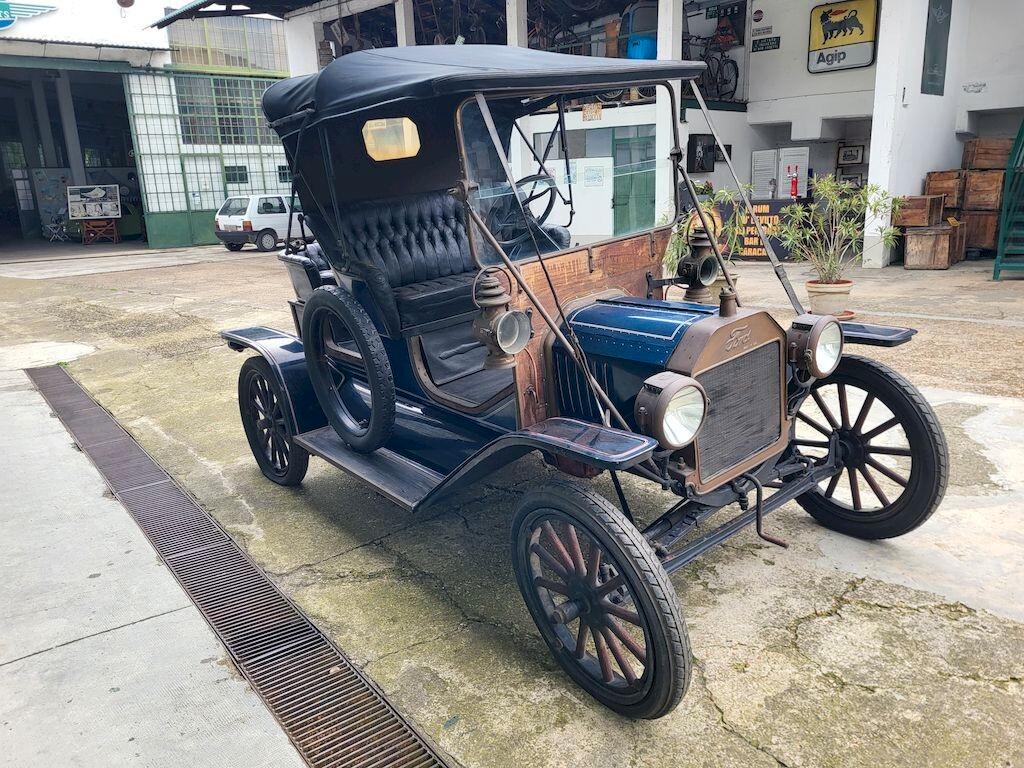 Ford Model T Roadster – 1911