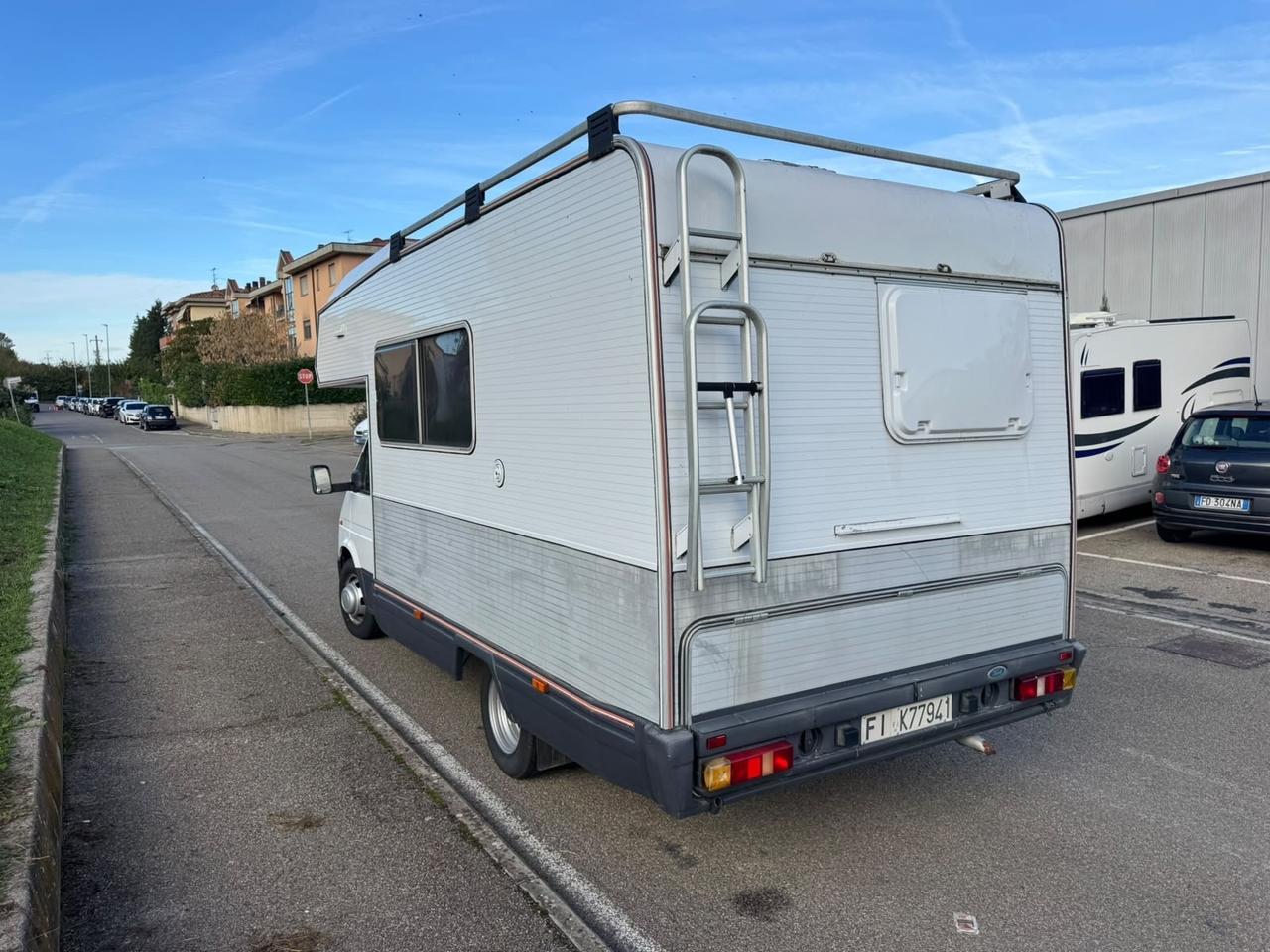 Ford Transit laika 2.5 disel