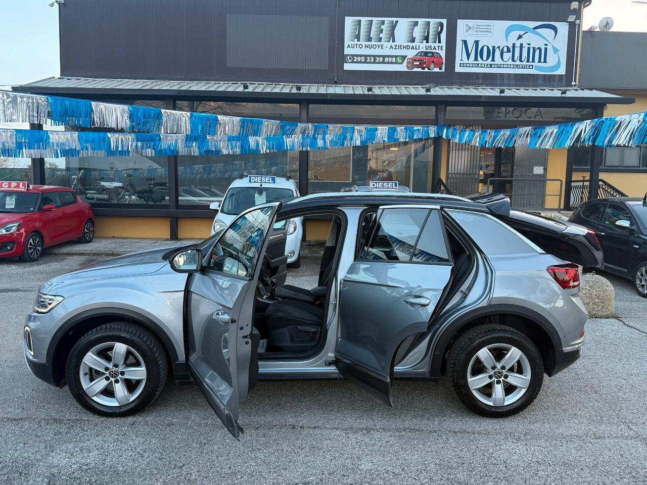 " DA VETRINA " Volkswagen T-Roc 2.0 TDI Style