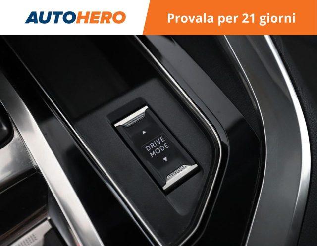 PEUGEOT 3008 Hybrid 225 e-EAT8 Allure Pack