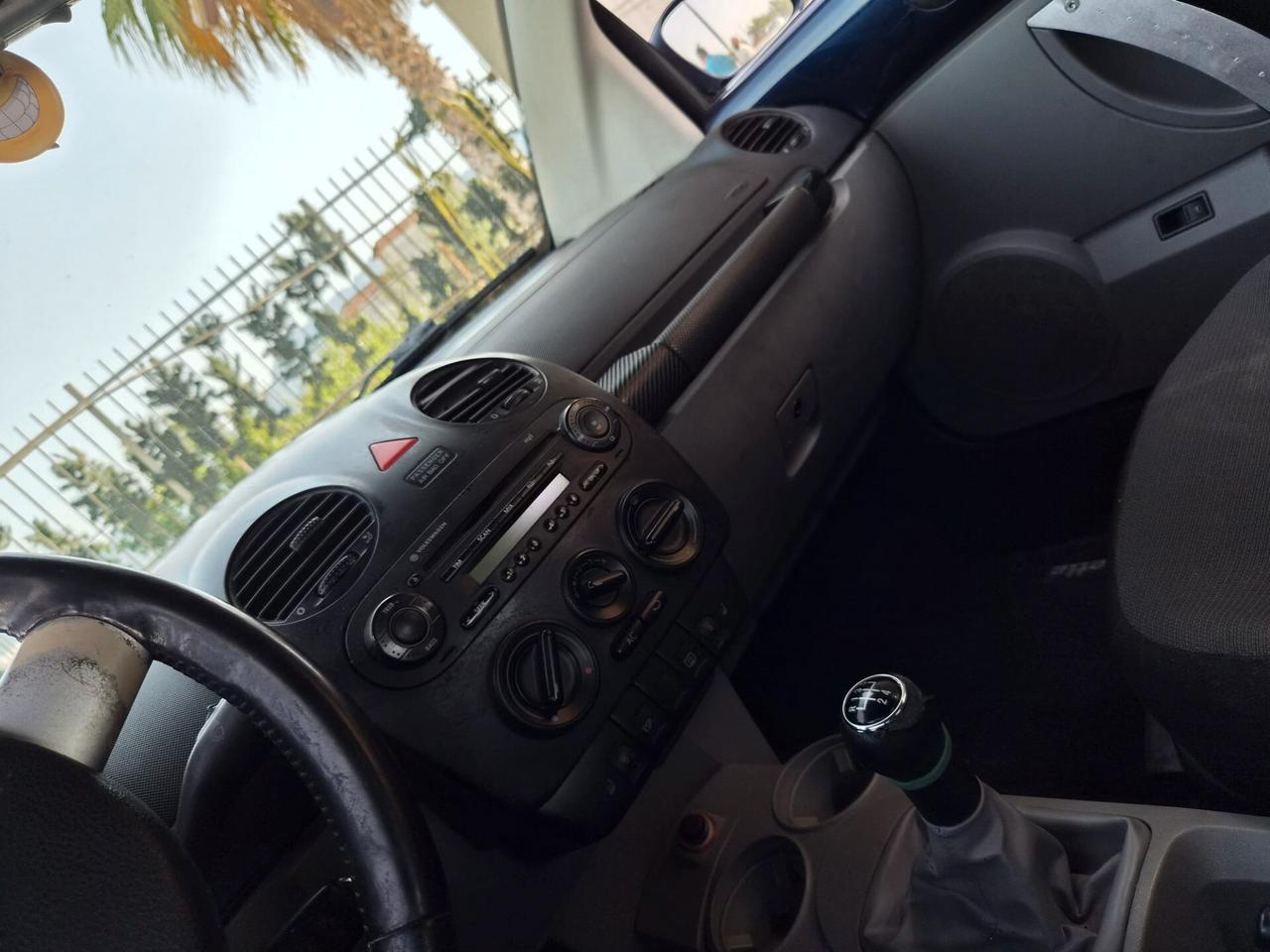 Volkswagen New Beetle 1.9 TDI 105CV Cabrio