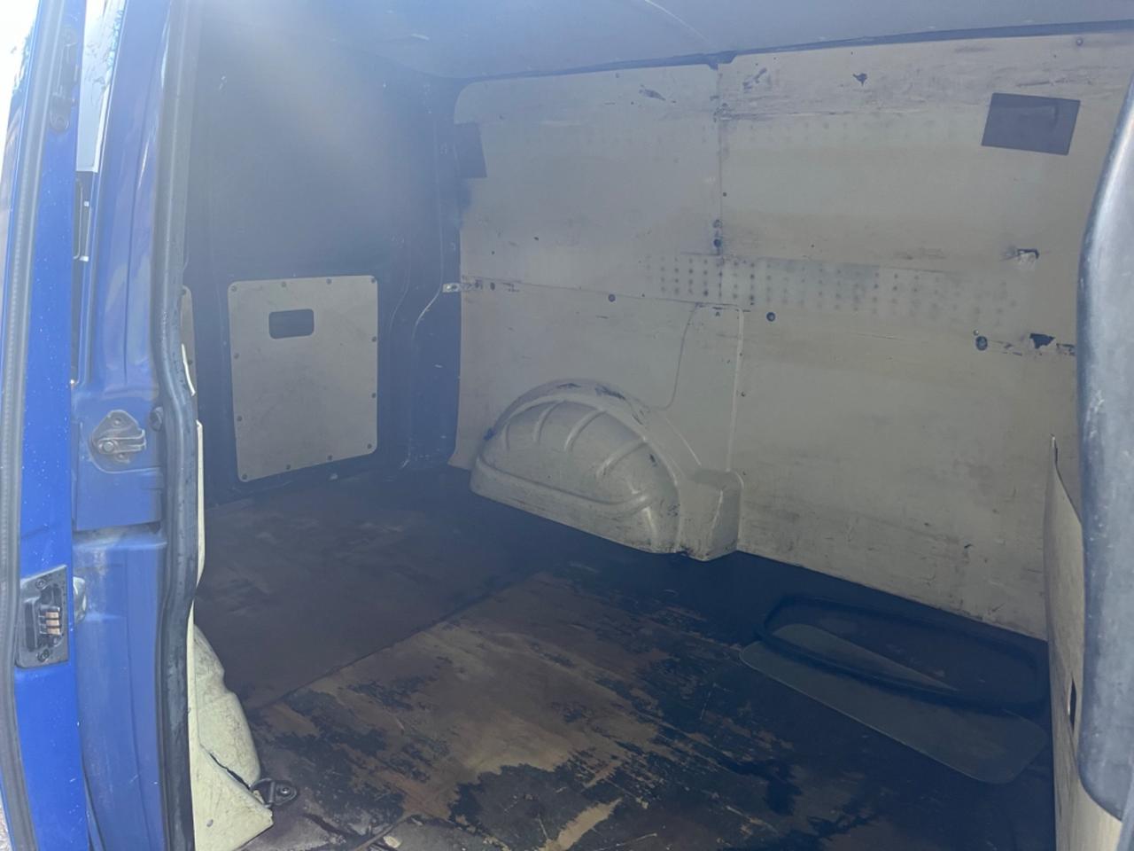 Volkswagen transporter 2.5 130 2008