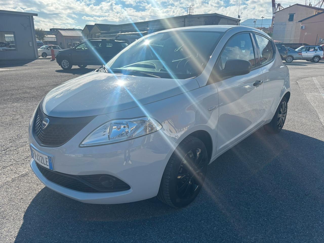 Lancia Ypsilon 1.2 69 CV 5 porte S&S Elefantino Blu