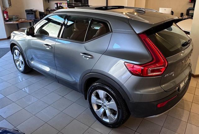 VOLVO XC40 T5 AWD Geartronic Momentum + tetto apribile