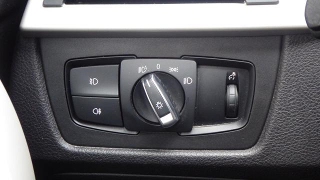 BMW 320 d xDrive Touring Business Advantage