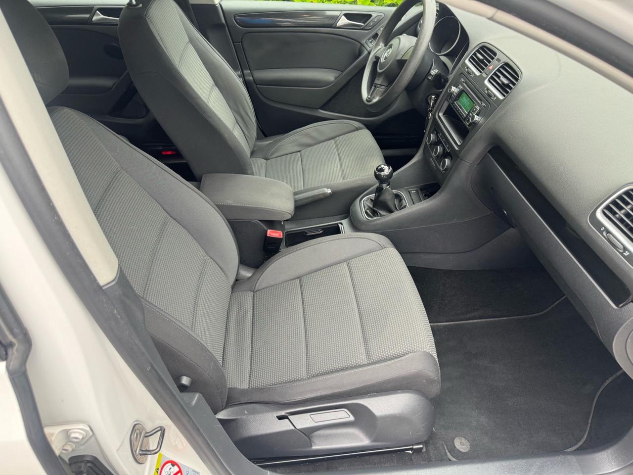 Volkswagen Golf 1.6 TDI Highline - IMPECCABILE