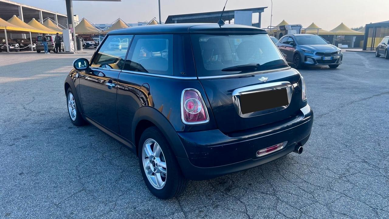 Mini 1.6 16V One (55kW)