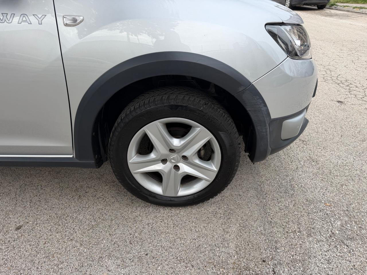 Dacia Sandero Stepway 0.9 benz GPL casa madre 2016