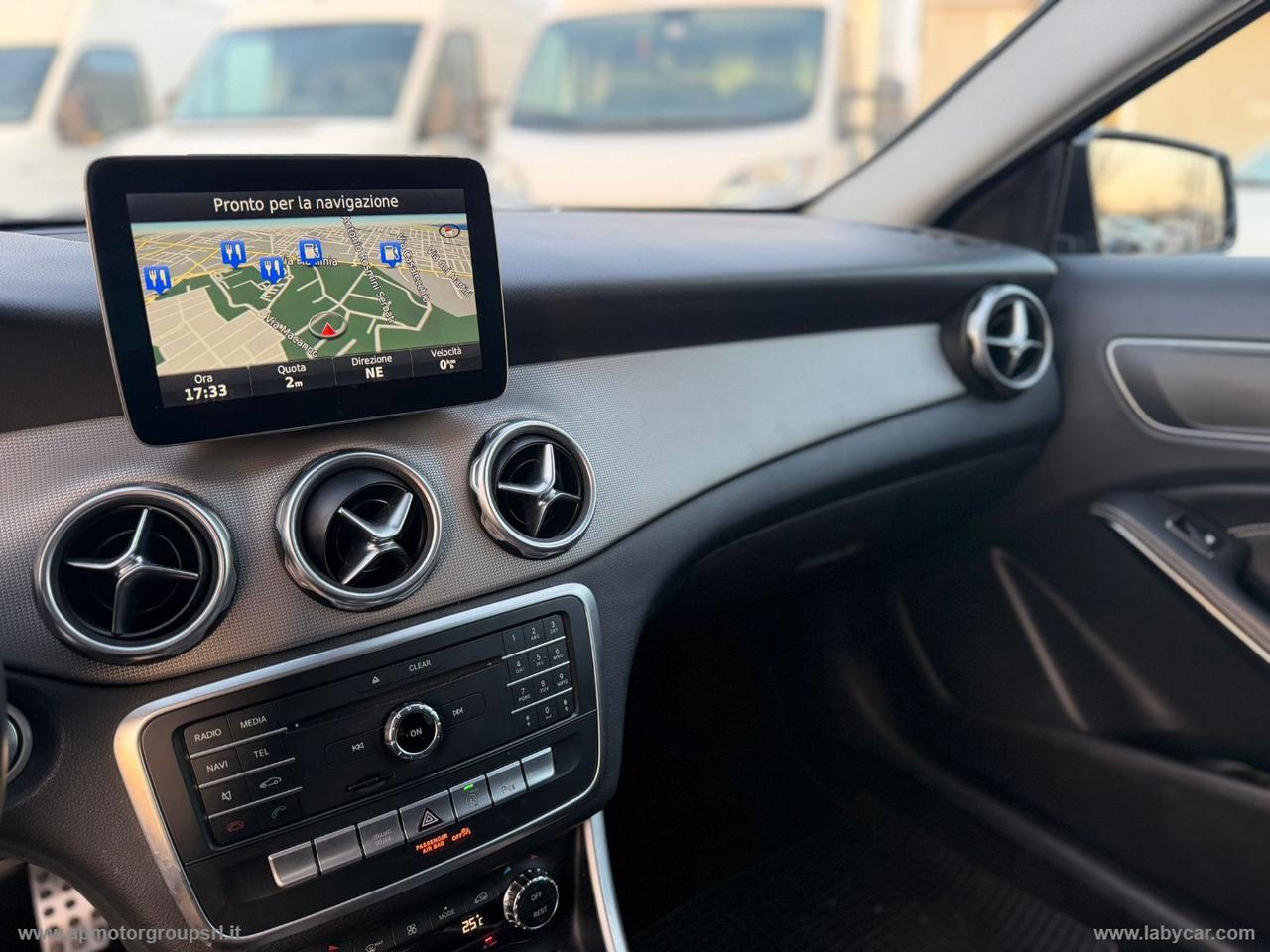 MERCEDES-BENZ GLA 200 d Automatic Sport