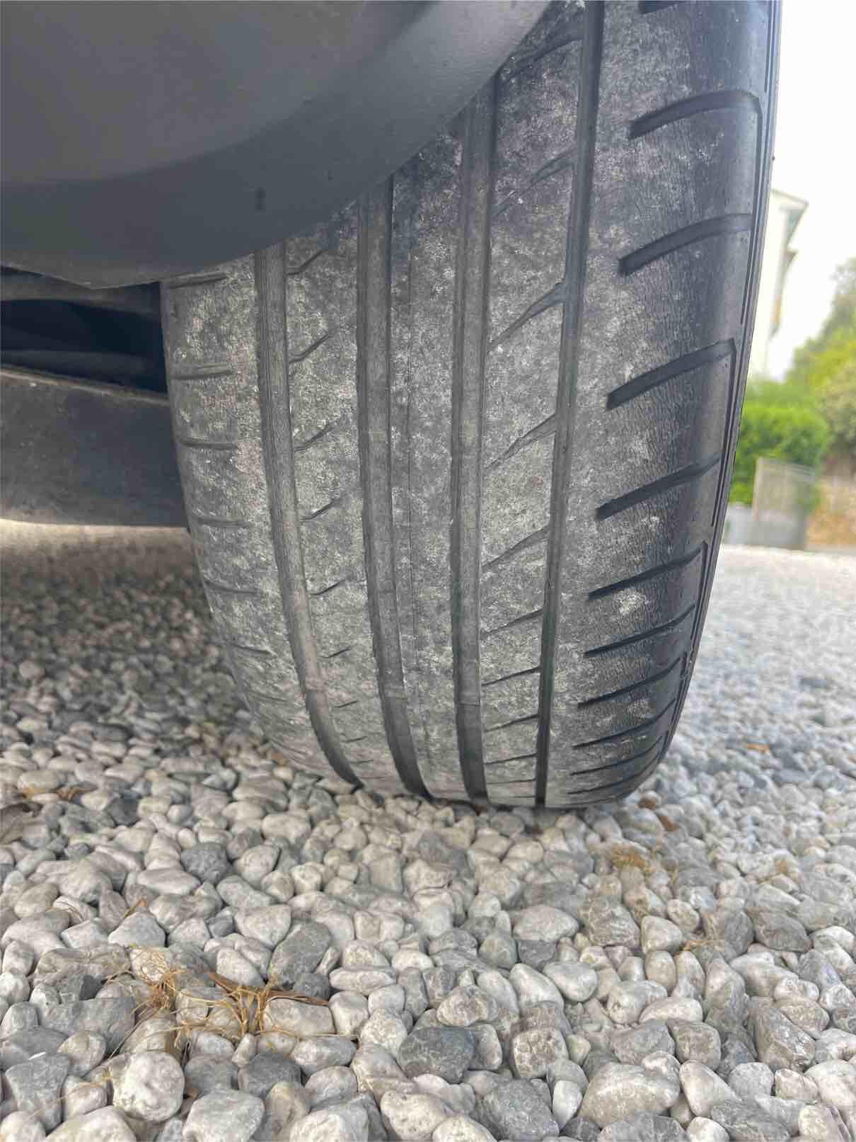 VOLKSWAGEN GOLF V - COMFORTLINE