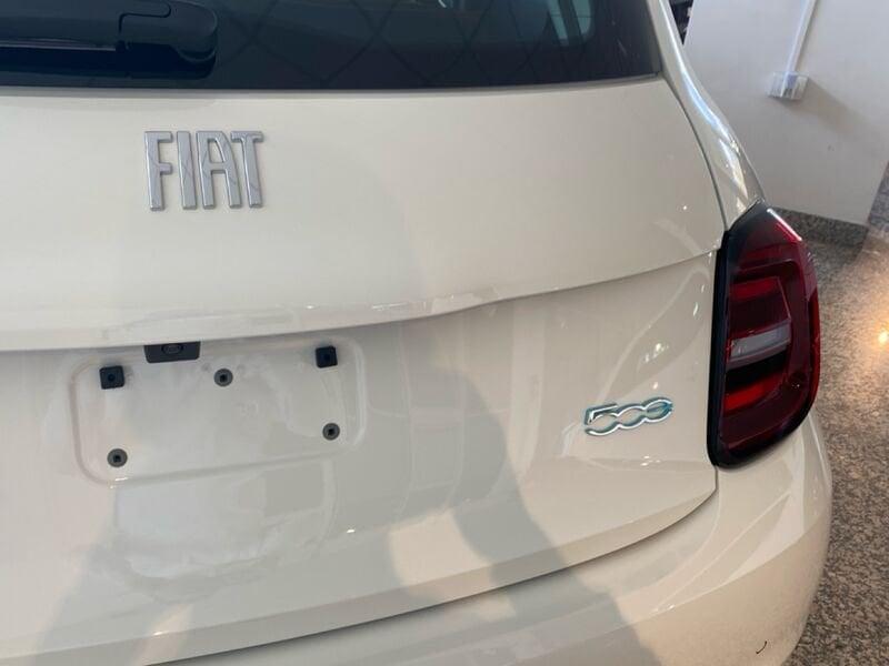 FIAT 500 500e Berlina 42 kWh Icon