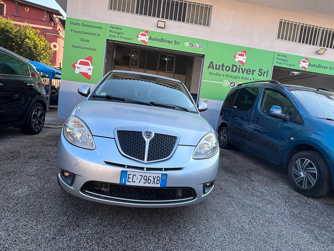 Lancia Ypsilon 1.4 Platino