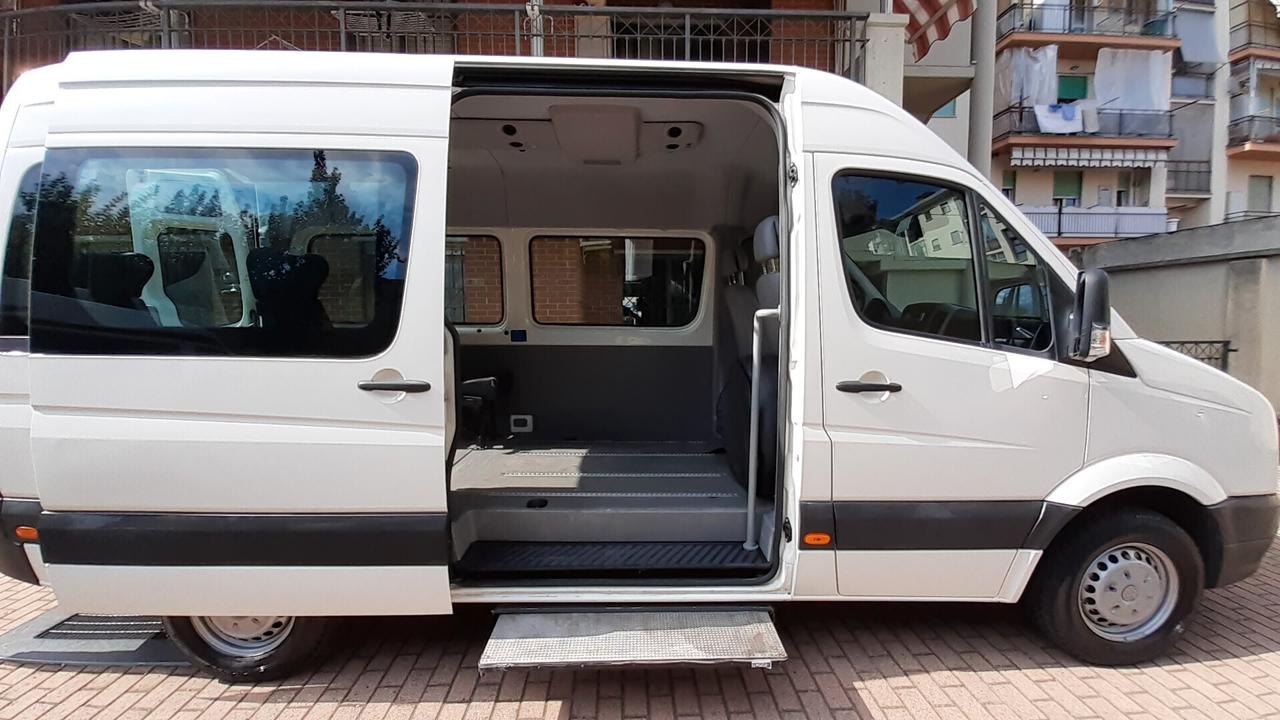 Volkswagen Crafter trasporto disabili doppia pedana tetto alto