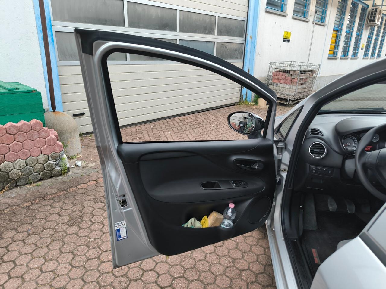 Fiat Punto 1.2 8V 5 porte Street 63 mila km neopatentati