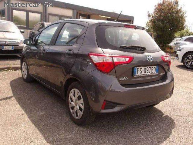 TOYOTA Yaris Yaris III 2017 5p 1.5h Business - FS097BD