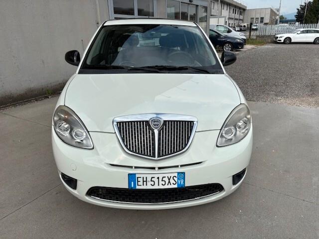 Lancia Ypsilon 1.3 MJT 75 CV Platinum