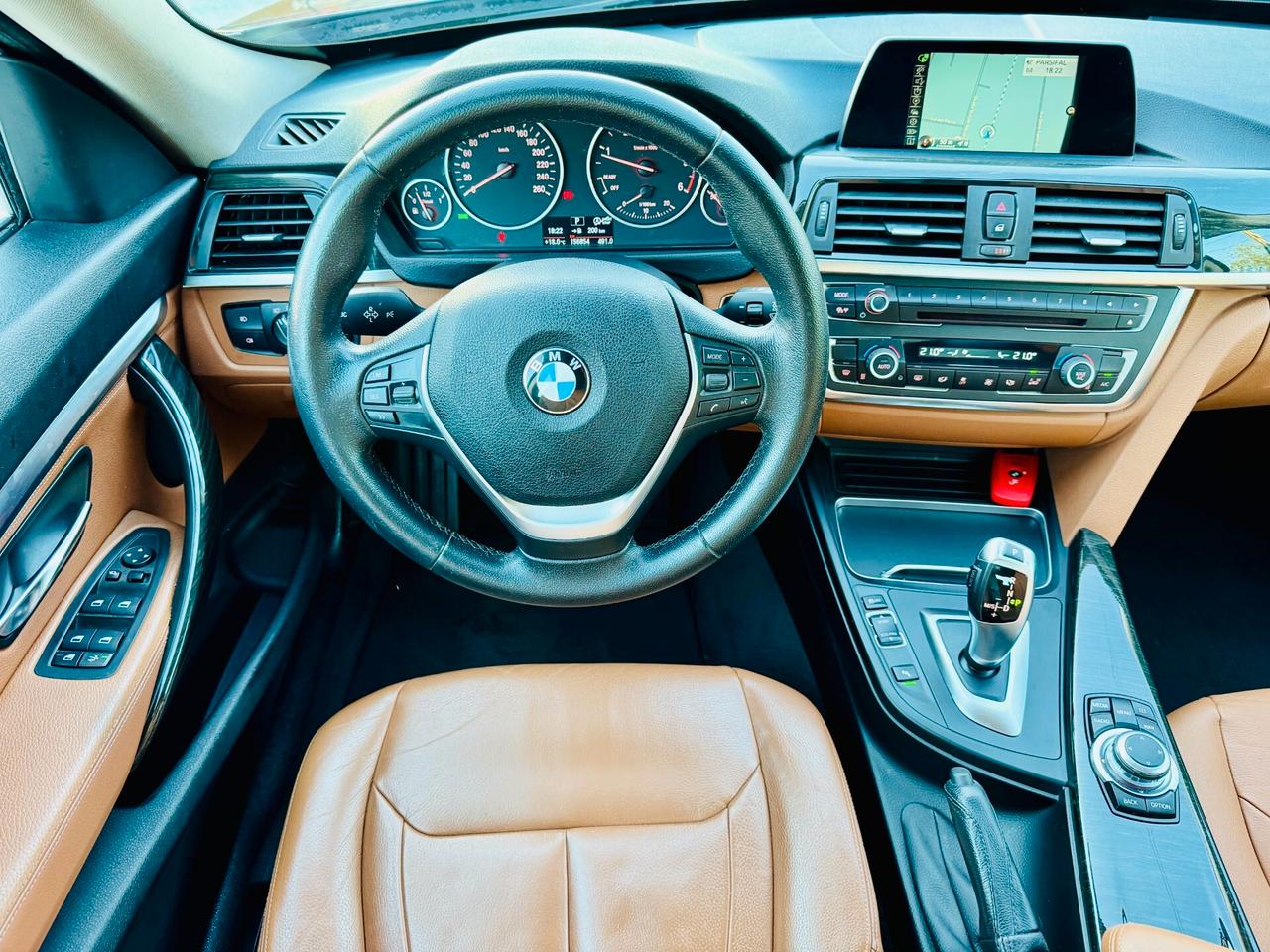 BMW 318d GT Luxury - LED / Navi