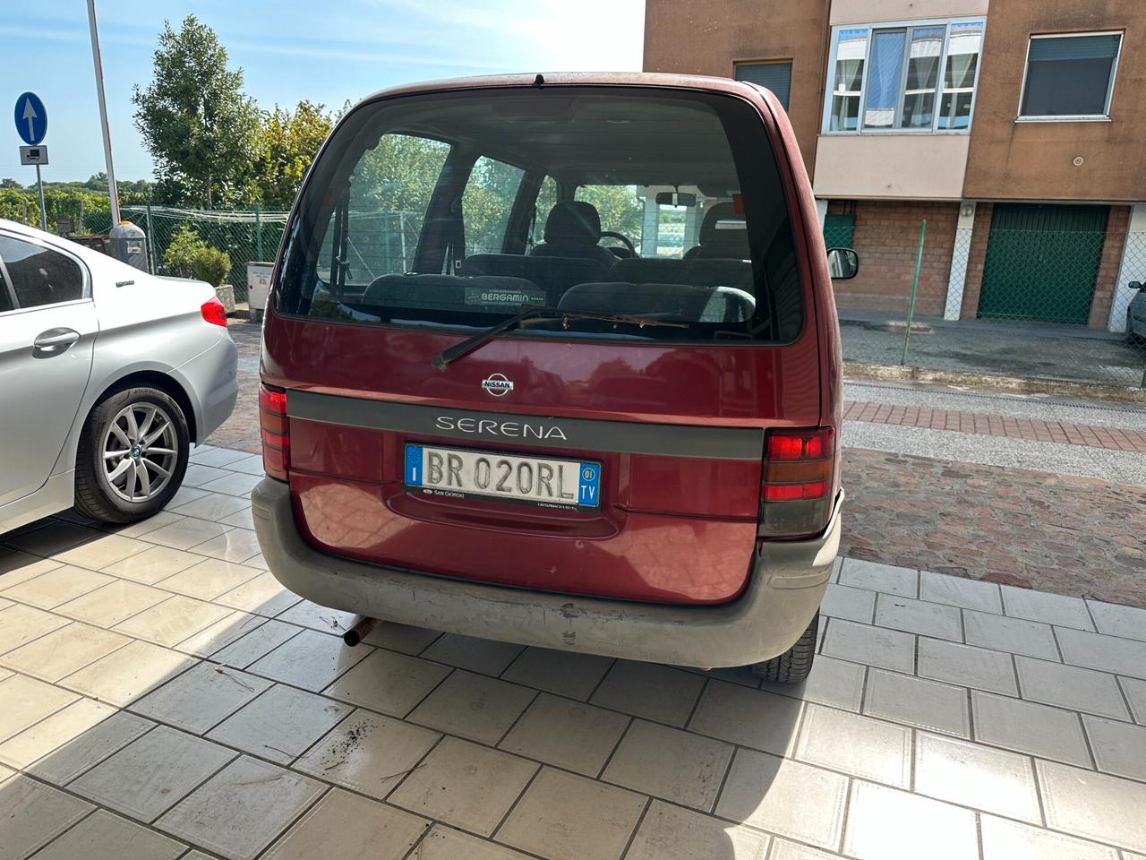 Nissan Serena 1.6 ELX 8 POSTI
