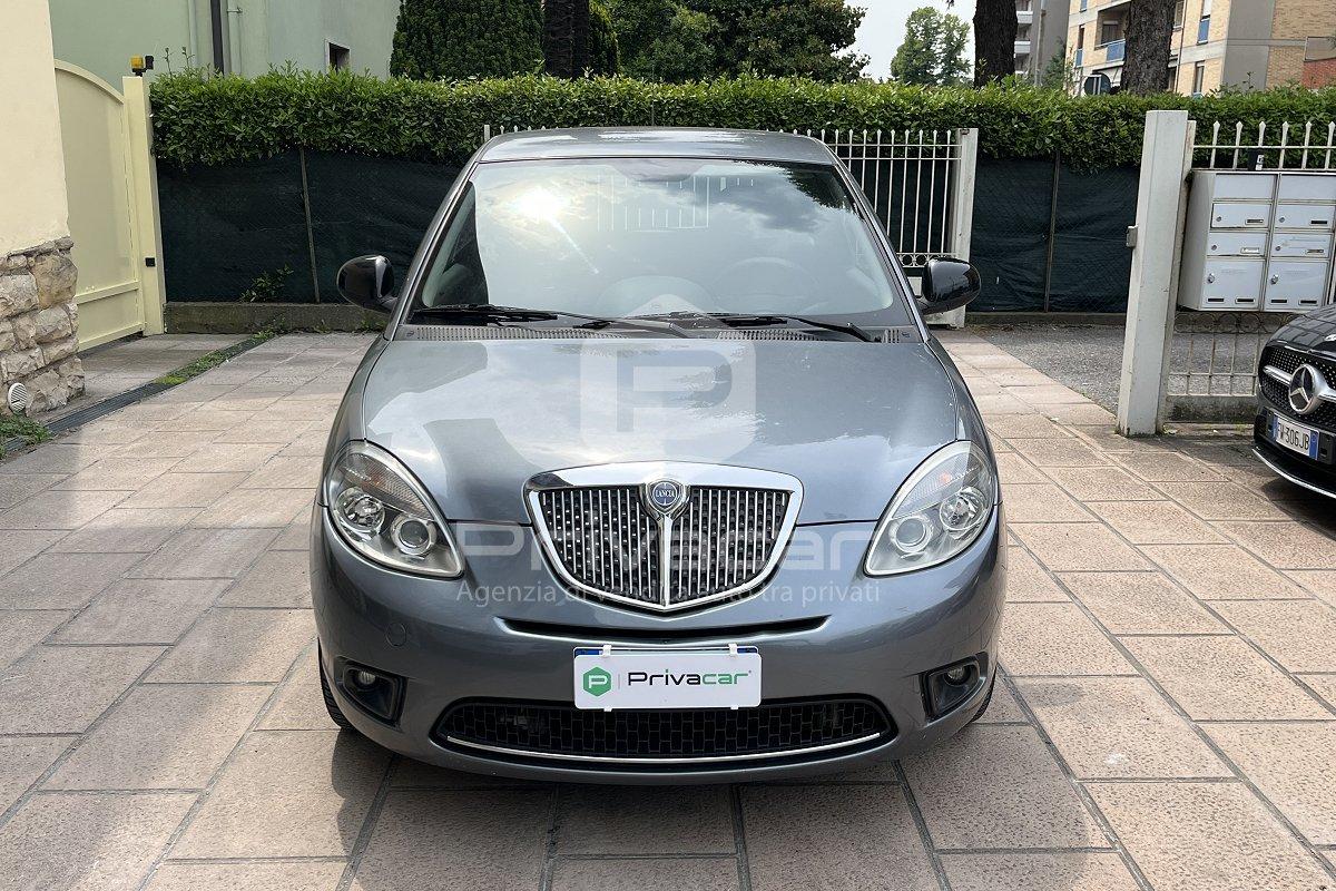 LANCIA Ypsilon 1.2 69 CV Unyca
