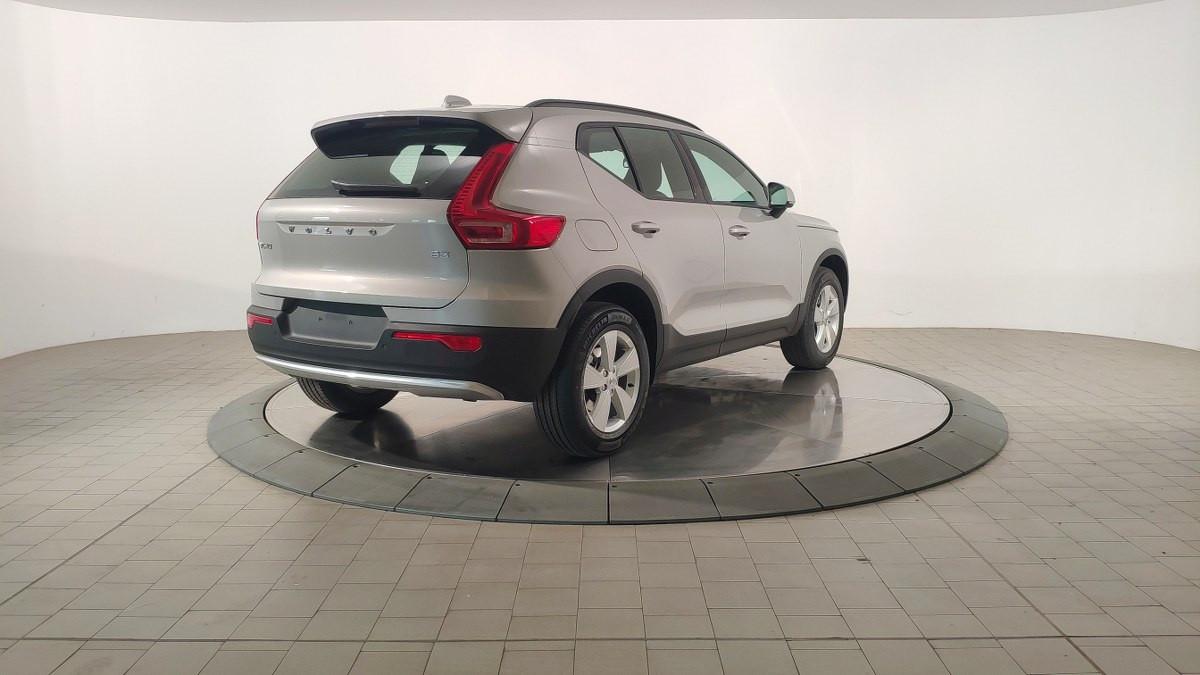 VOLVO Xc40 B3 Mild Hybrid Automatico Essential