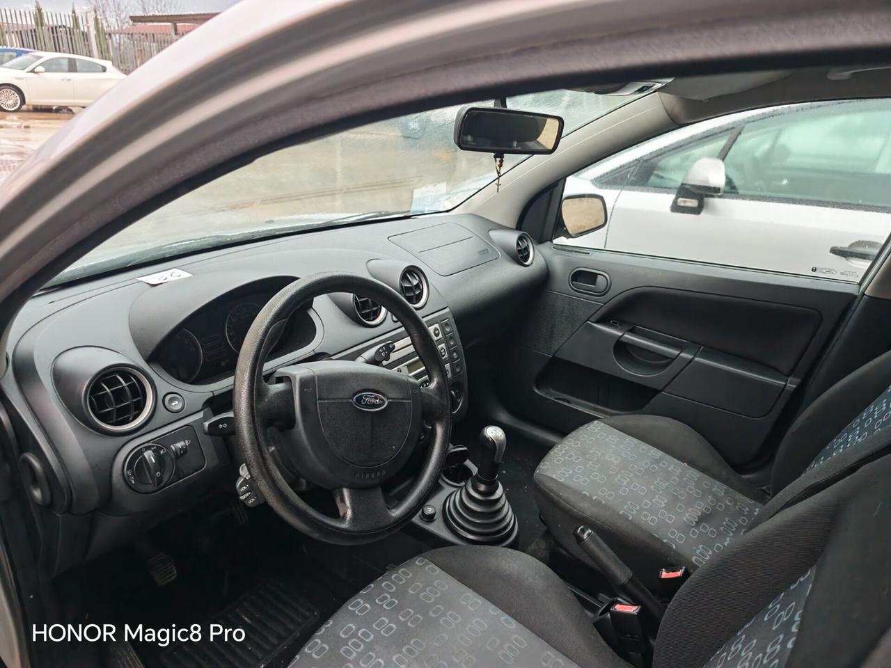 Ford Fiesta 1.2 16V 5p. Ghia