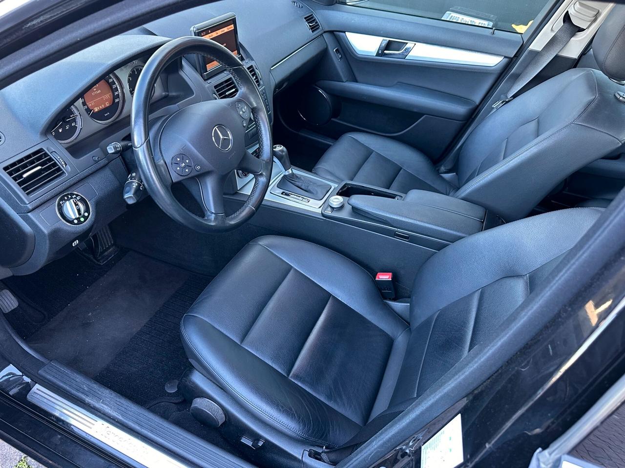 Mercedes-benz C 220 CDI BlueEFFICIENCY Avantgarde