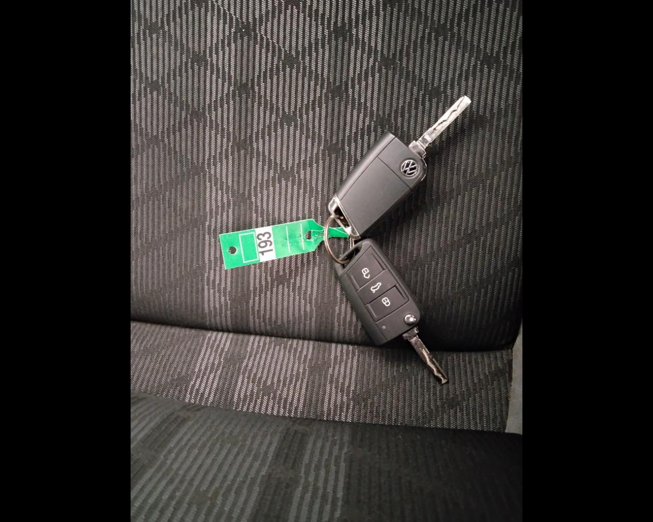 VOLKSWAGEN Tiguan II 2021 - Tiguan 2.0 tdi R-Line 150cv dsg