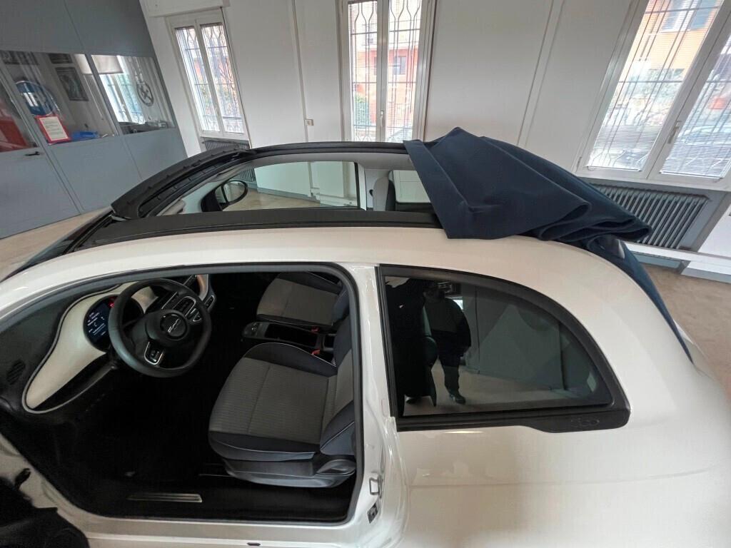 Fiat 500e Cabrio Icon 42KWh Batteria Nuova Adatta a Neopatentati