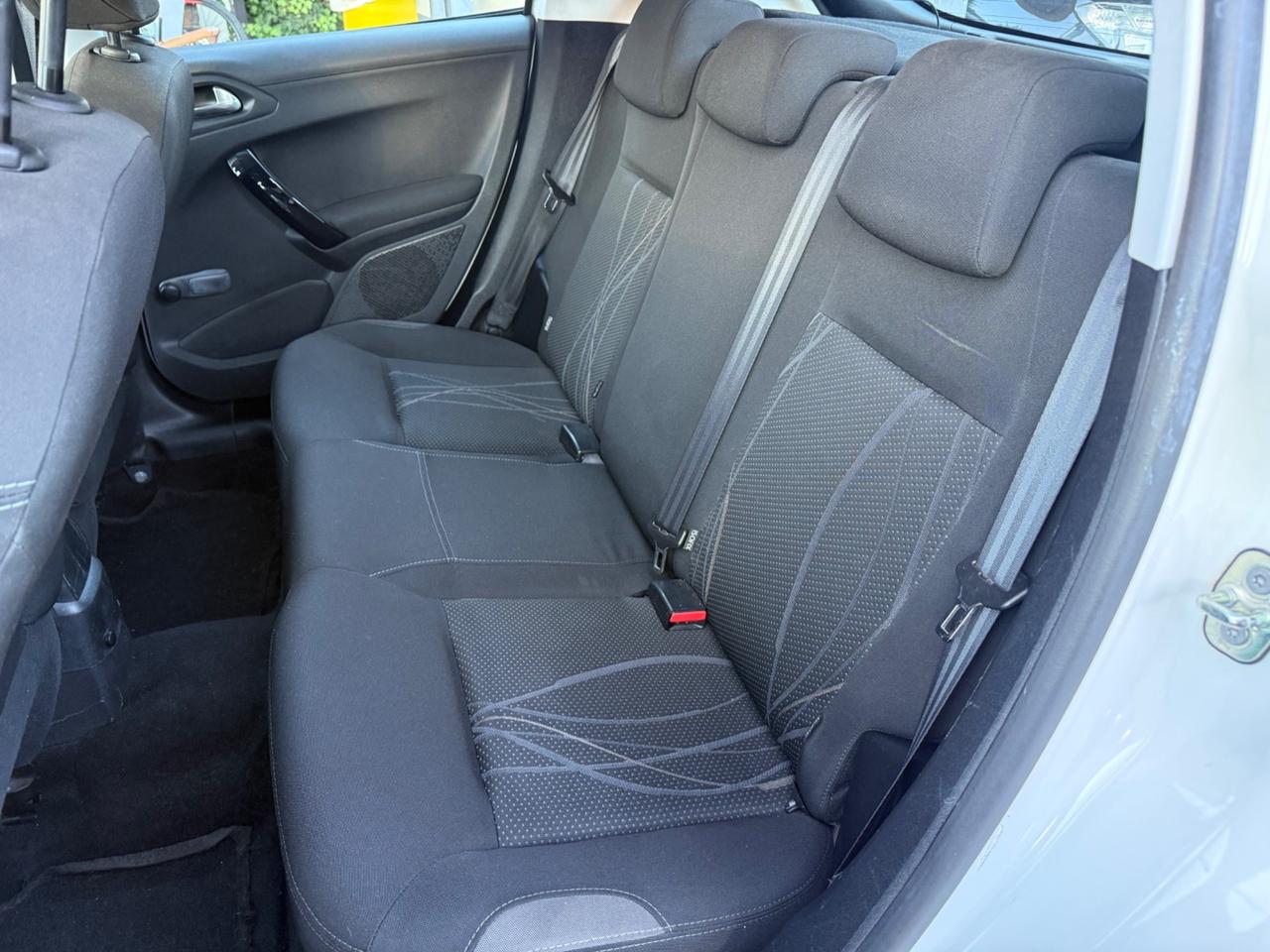 Peugeot 208 1.2 Benzina 82 cv 5 porte Km Certificati