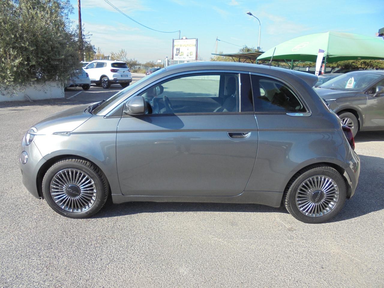 Fiat 500 500e Berlina 42 kWh Icon