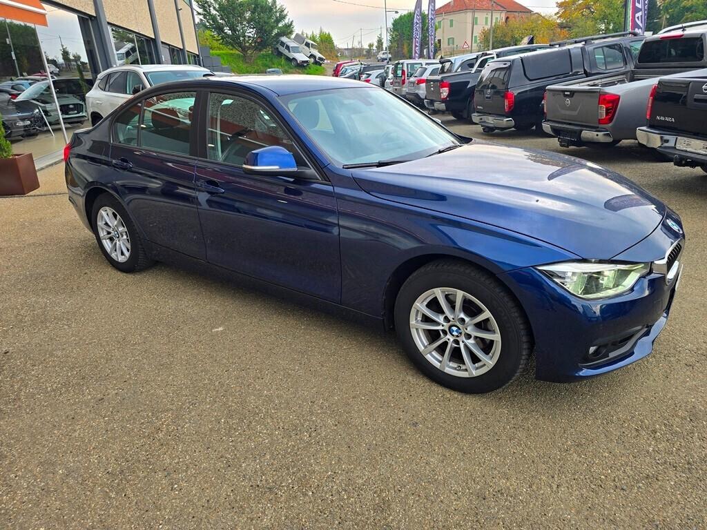 Bmw 318 318d BERLINA LUXURY DA VETRINA!