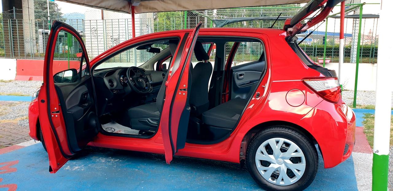 TOYOTA YARIS 1.5 BENZINA/IBRIDA KM 69 MILA CON GARANZIA TOYOTA