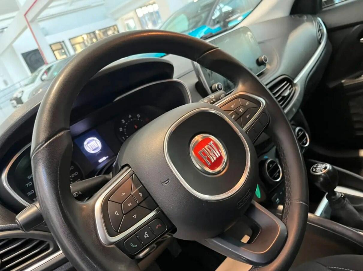 FIAT Tipo (2015-->) Tipo 1.4 T-Jet 120CV 5 port...