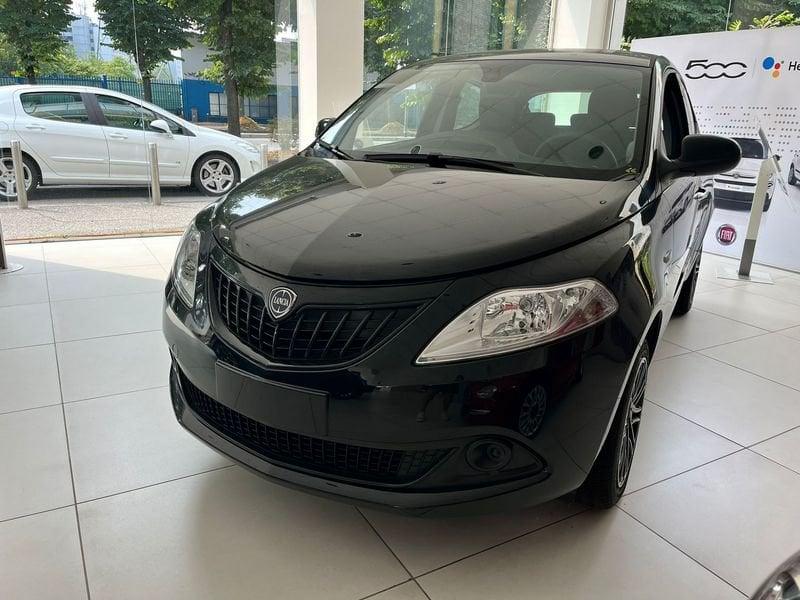 Lancia Ypsilon 1.0 FireFly 5 porte S&S Hybrid Platino