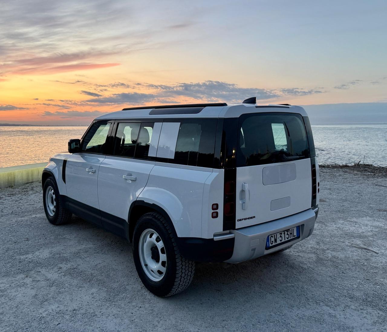 Land Rover Defender 110 - SUBENTRO LEASING