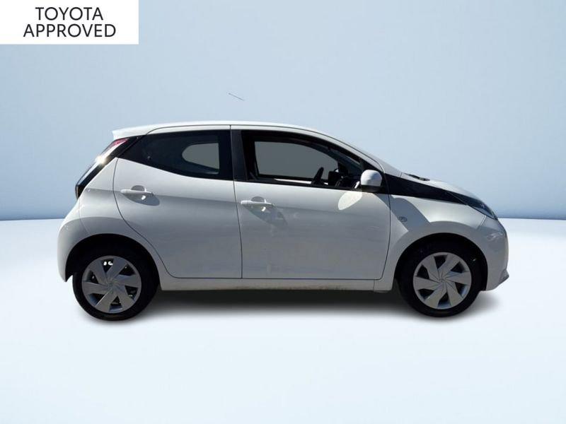 Toyota Aygo 1.0 X-PLAY 5P M-MT