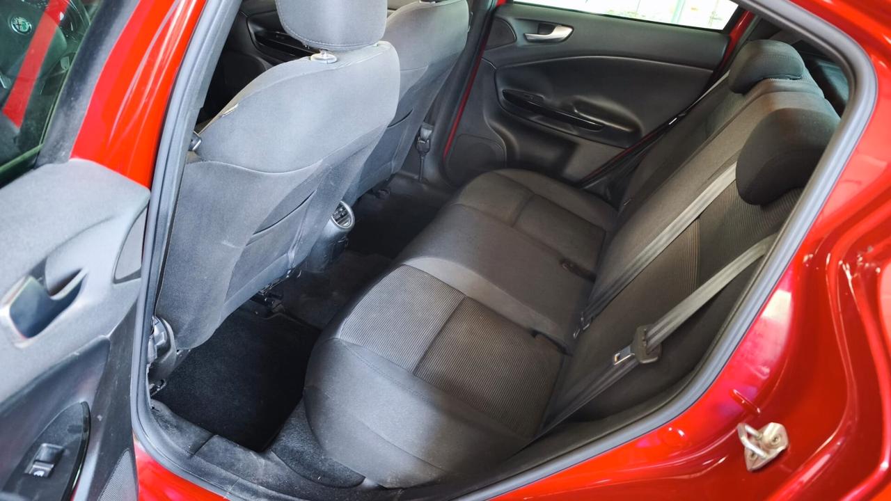 Alfa Romeo Giulietta 1.6 JTDm-2 105 CV Exclusive