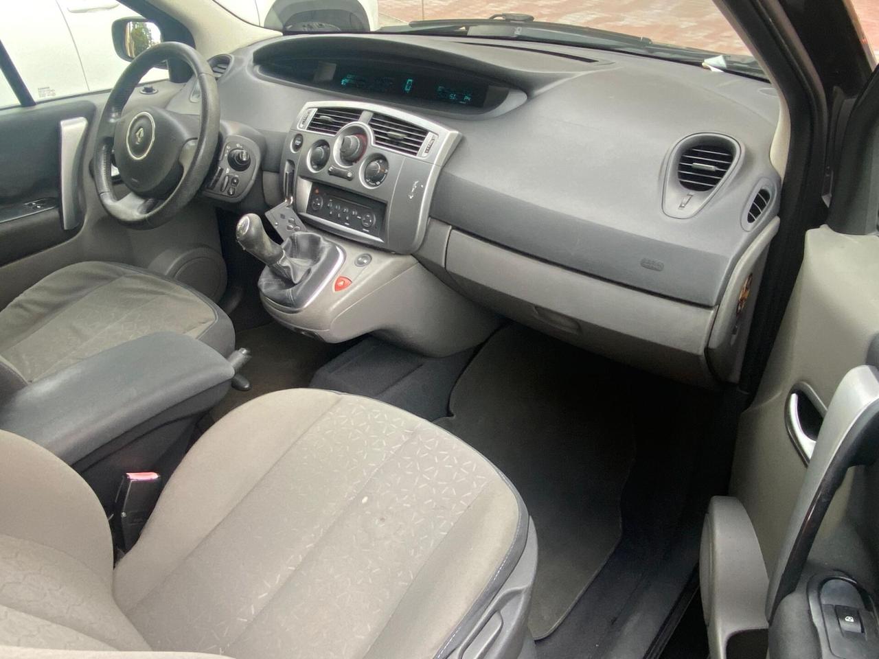 Renault Scenic Grand Scénic 1.5 dCi/105CV Serie Speciale