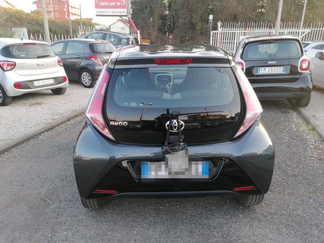 Toyota Aygo 1.0 VVT-i 69 CV 5 porte Automatica MMT