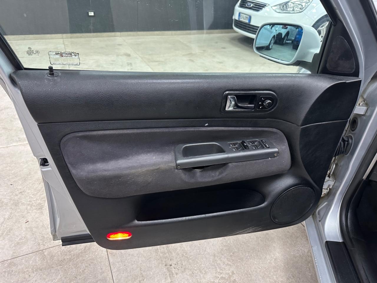 Volkswagen Golf 1.9 TDI/101 CV cat 5p. Comfortline