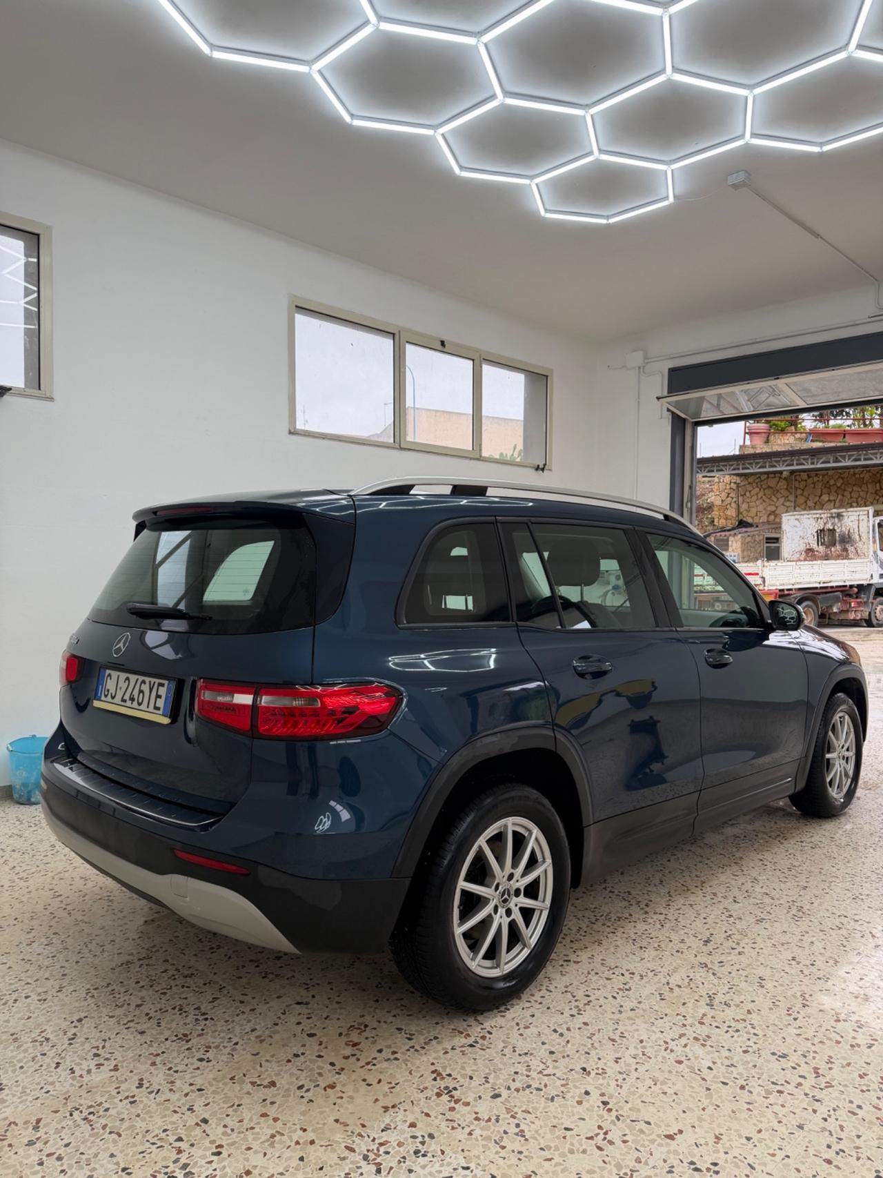 Mercedes-benz GLB 180 d Automatic Business