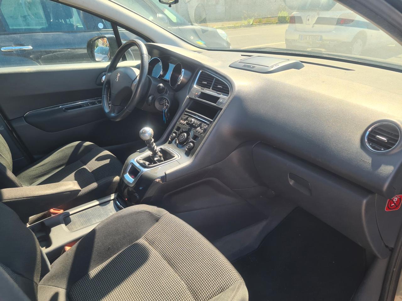 Peugeot 3008 1.6 HDi 110CV Outdoor